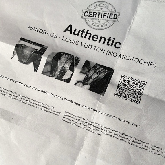 LOUIS VUITTON black Epi Saint Jacques in excellent condition. Authenticated - Picture 4 of 17